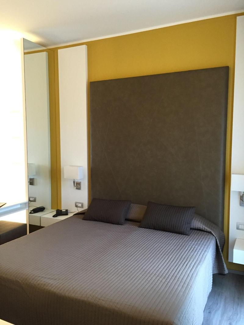 Hotel Giulietta Romeo Lazise Exteriér fotografie