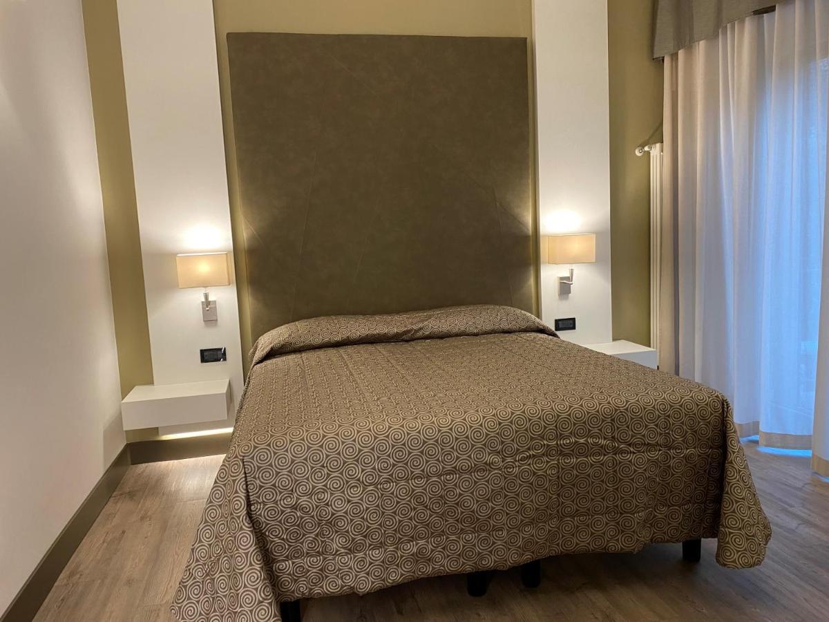 Hotel Giulietta Romeo Lazise Exteriér fotografie