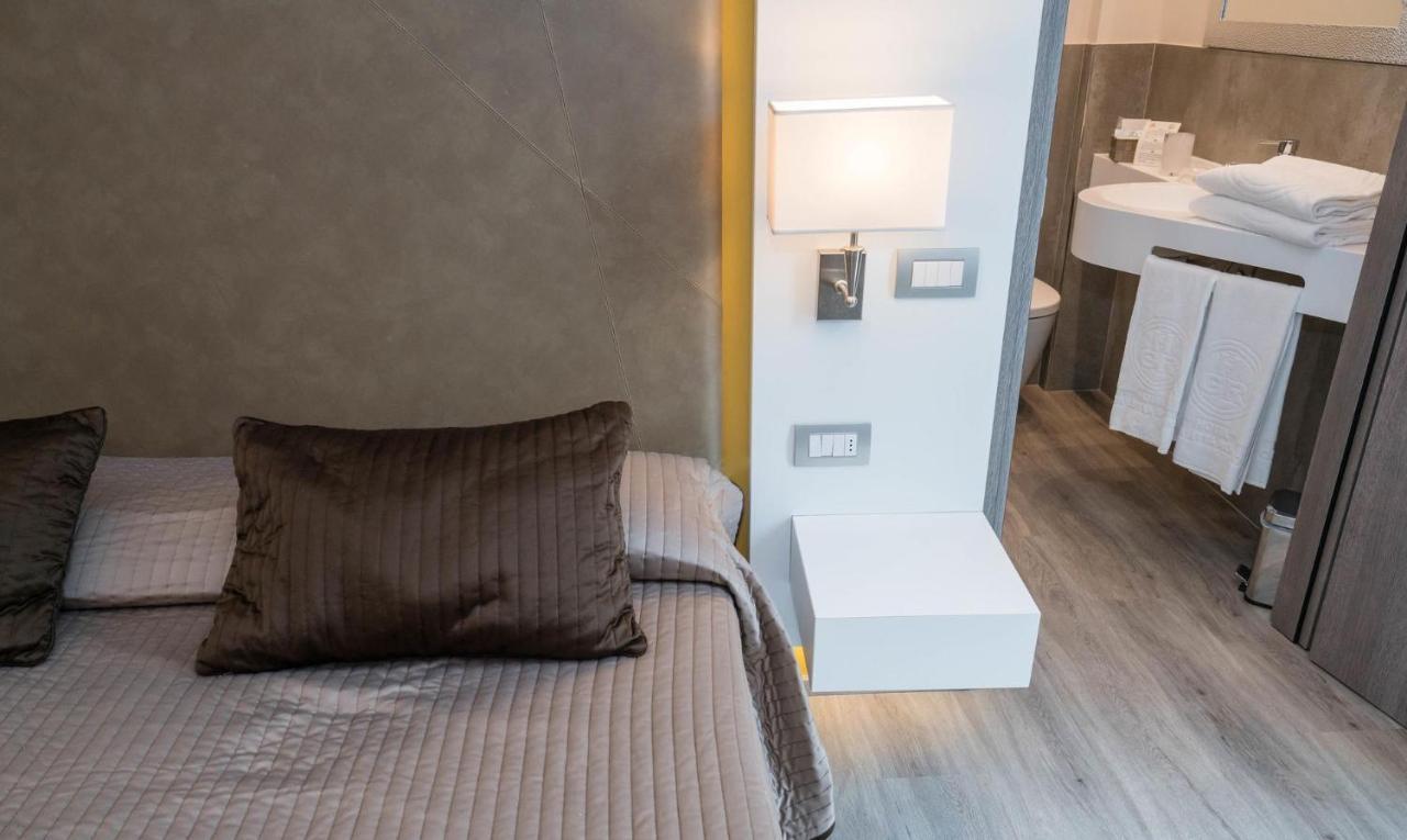 Hotel Giulietta Romeo Lazise Exteriér fotografie