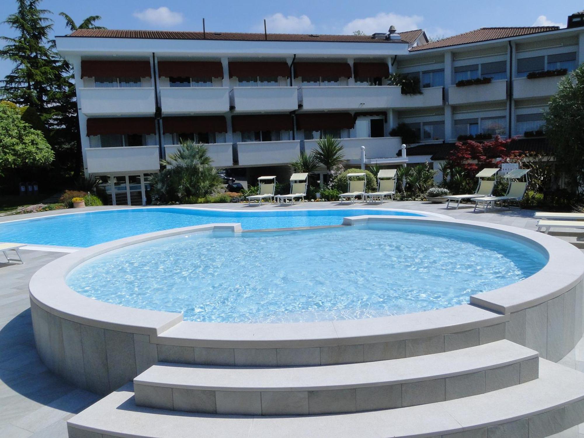 Hotel Giulietta Romeo Lazise Exteriér fotografie