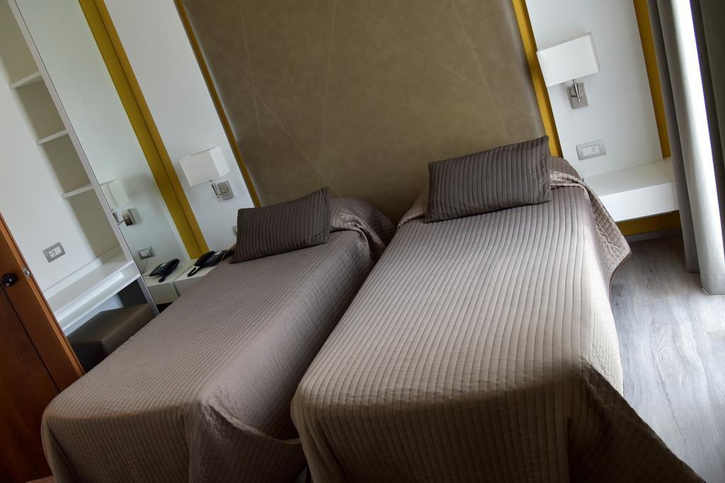 Hotel Giulietta Romeo Lazise Exteriér fotografie