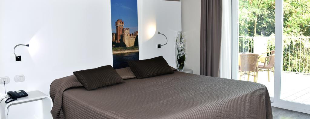 Hotel Giulietta Romeo Lazise Exteriér fotografie