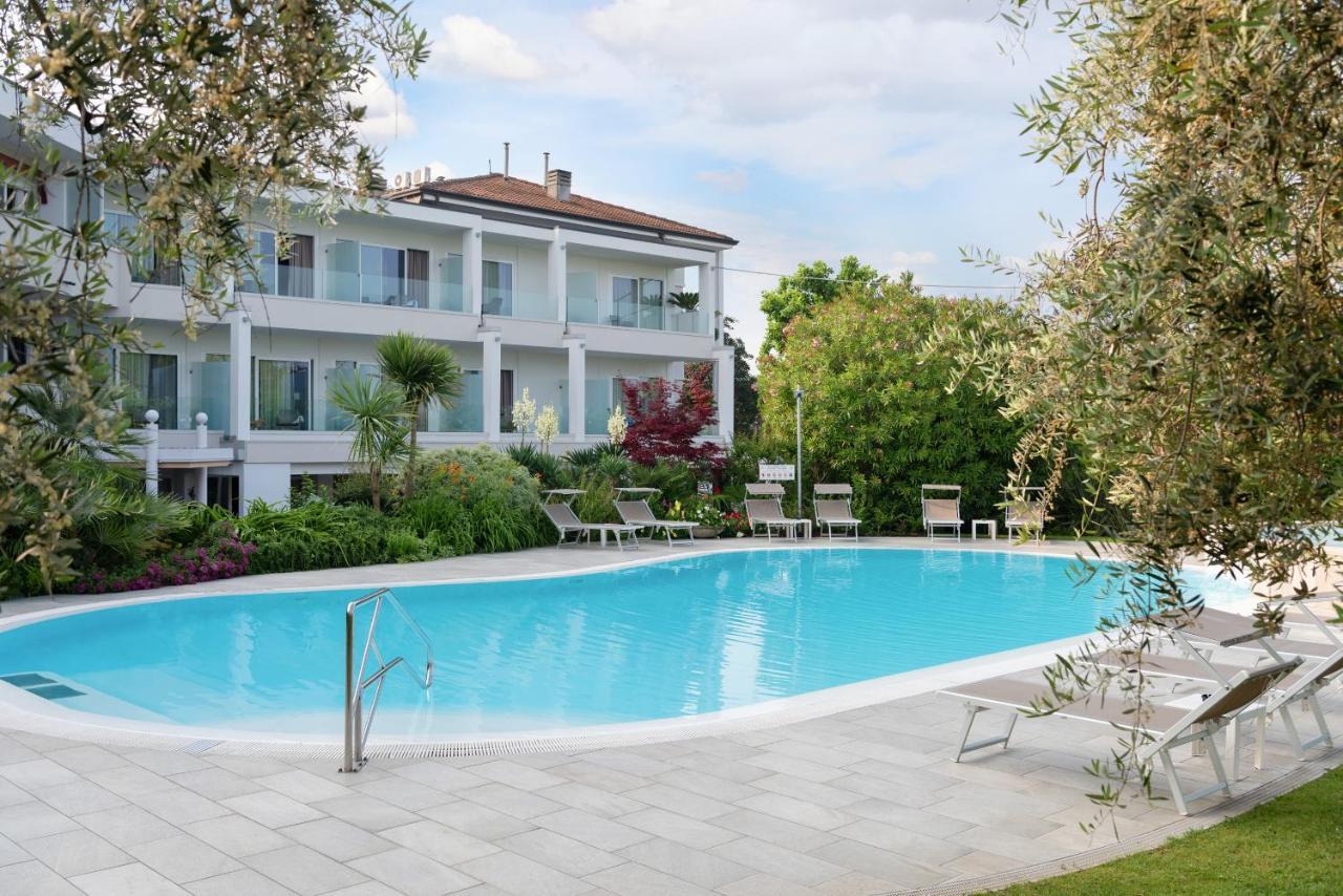 Hotel Giulietta Romeo Lazise Exteriér fotografie