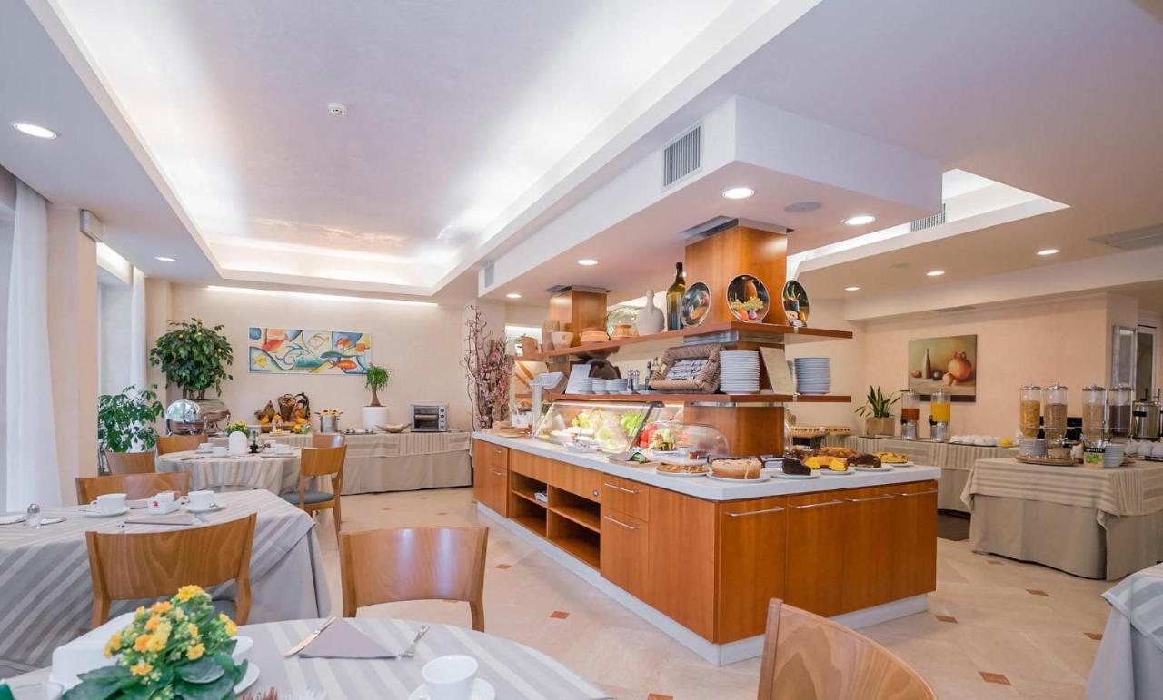 Hotel Giulietta Romeo Lazise Exteriér fotografie